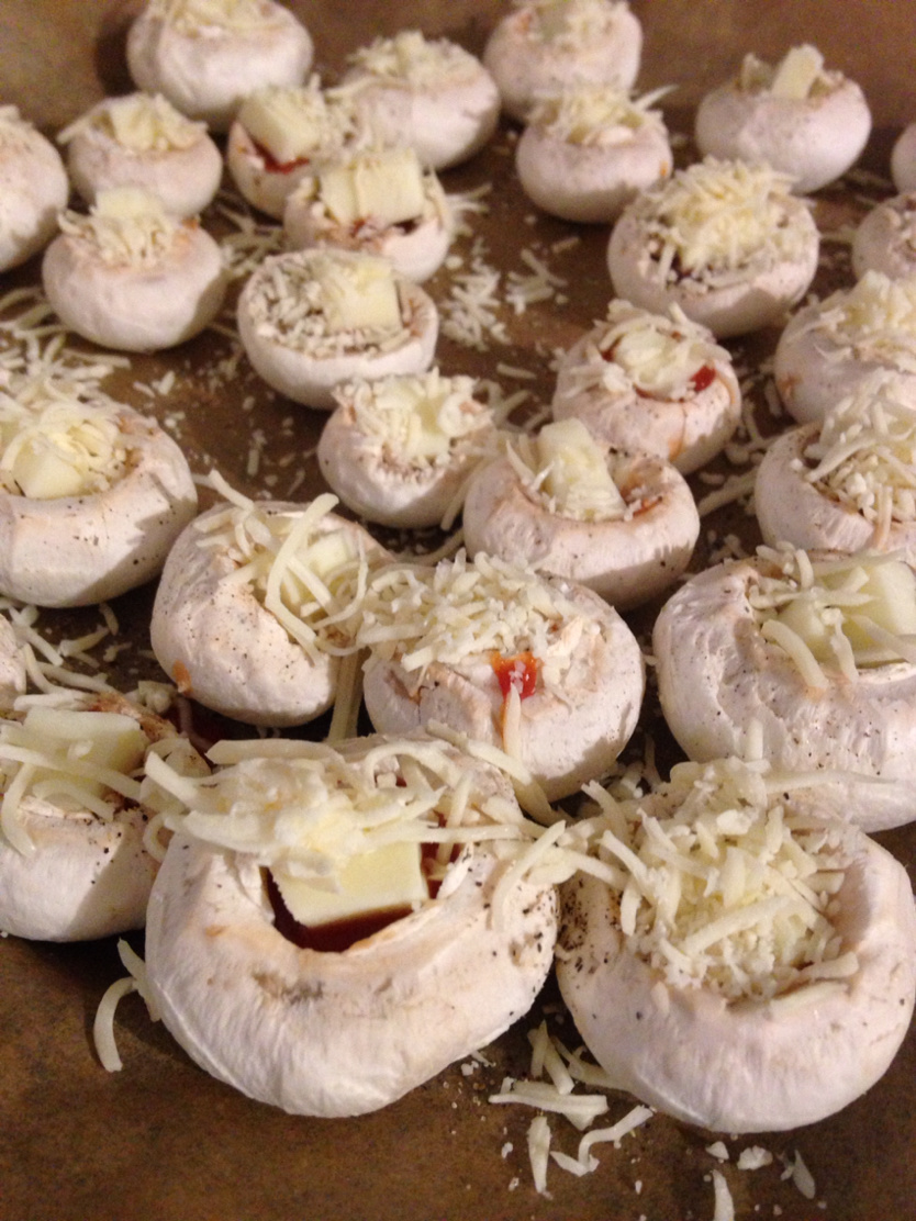 pizza-style stuffed mushrooms